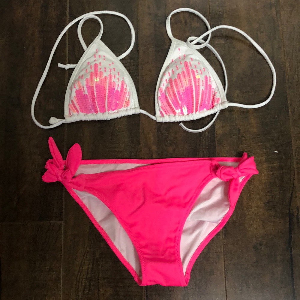 Victoria’s Secret Pink and White Bikini Set 👙 in Sz Small